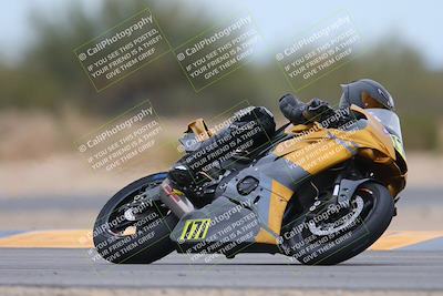 media/Jan-20-2024-CVMA (Sat) [[ddb8bc1f3d]]/Race 10 Amateur Supersport Middleweight/